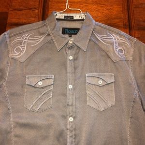 Roar gray shirt embroidered XL